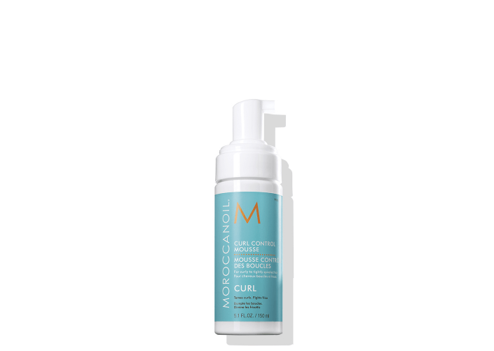 Houdt krullen in bedwang overdag, voorkomt pluizen Curl Control Mousse Moroccanoil