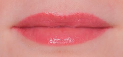 Belle lèvres naturelle rouge permanent 