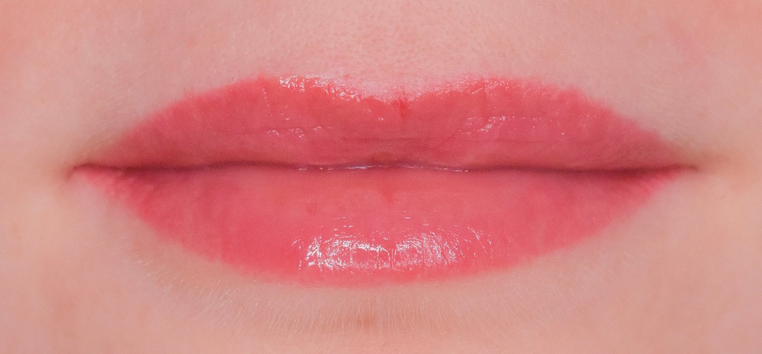 Dermopigmentation lèvres naturelle rouge roze peau