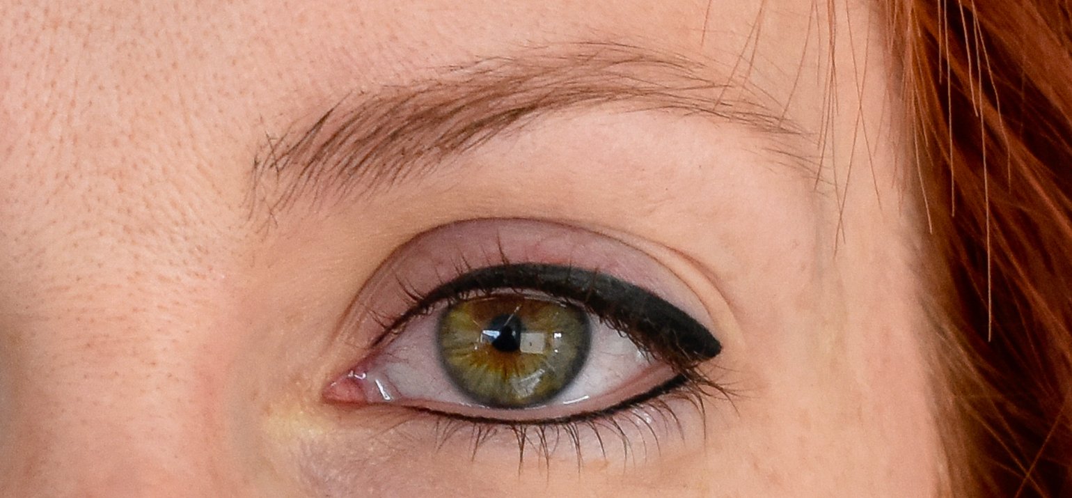 Permanent maquillage a les yeux sans douleur