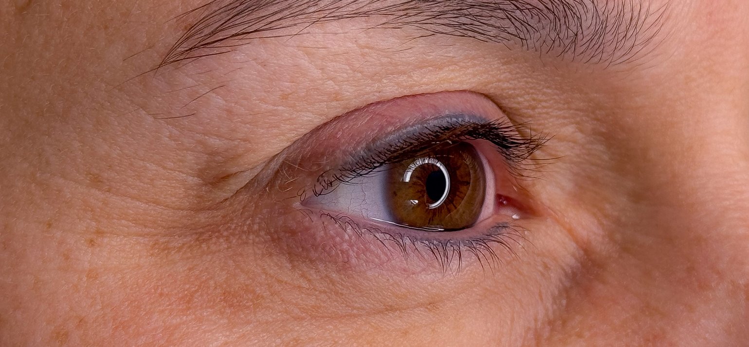 weglaseren van brede eyeliner