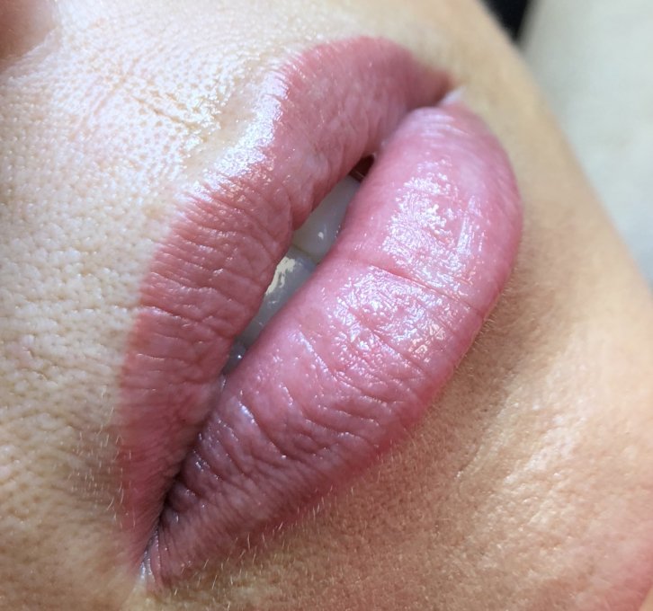 Formation maquillage permanent spécialisation lèvres pulpeuses