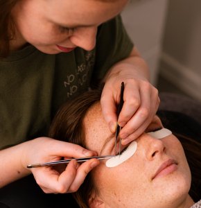 Wimperextensions opleiding perfectieopleiding regio waregem kortrijk 